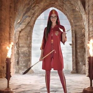 Harry Potter Women Gryffindor Quidditch 3 Piece Halloween Costume